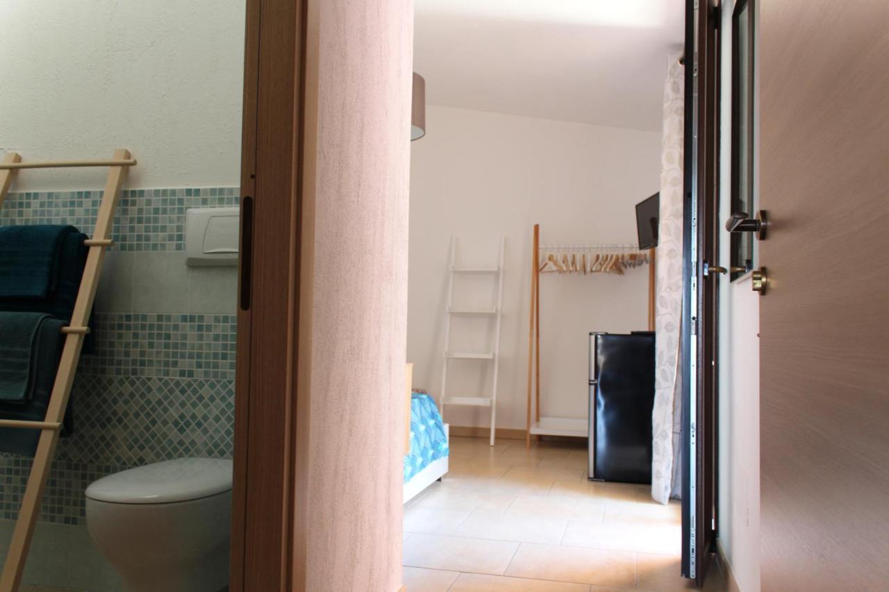 Acquachiara Rooms Villasimius Eksteriør bilde